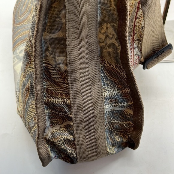 LeSportsac Large Gray Printed Hobo Nylon Crossbody Bag. NYB1719 - Picture 8 of 10